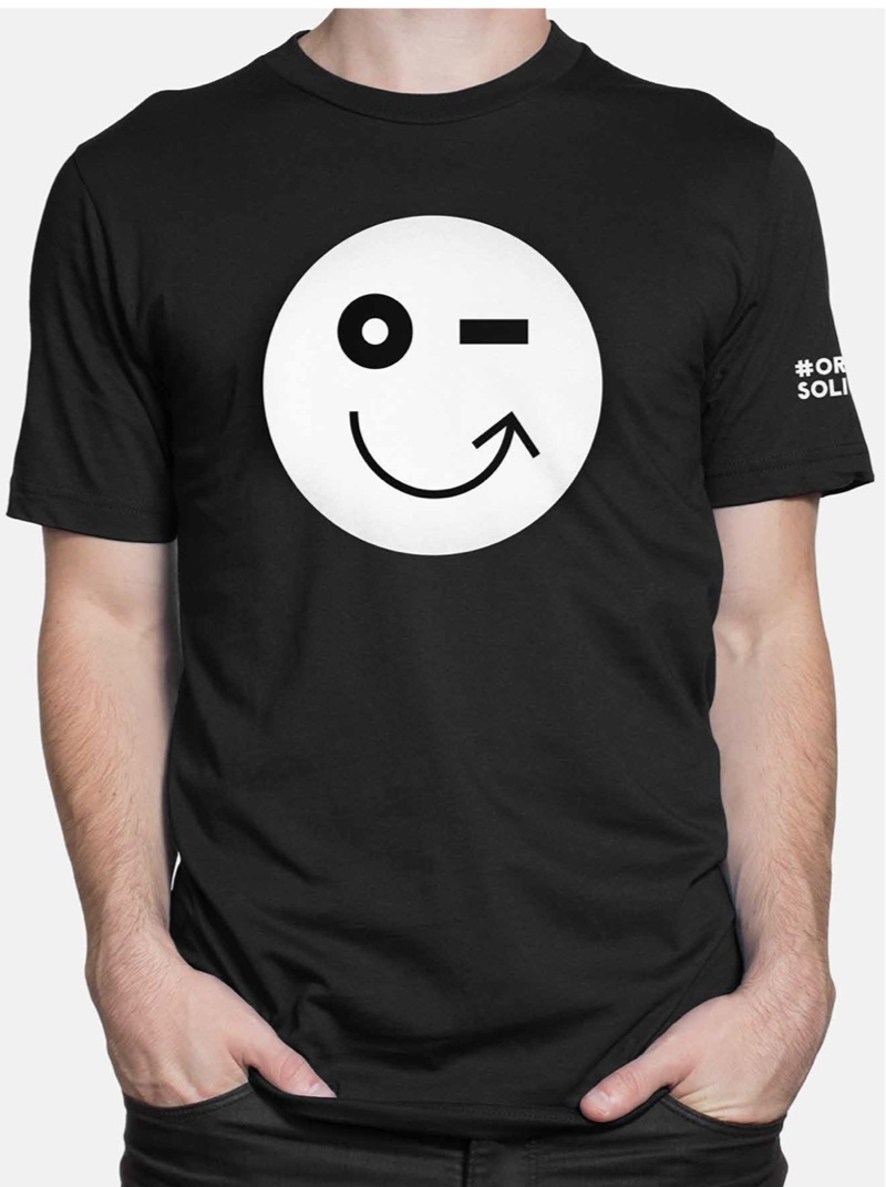 T-shirt with winking Organice smiley